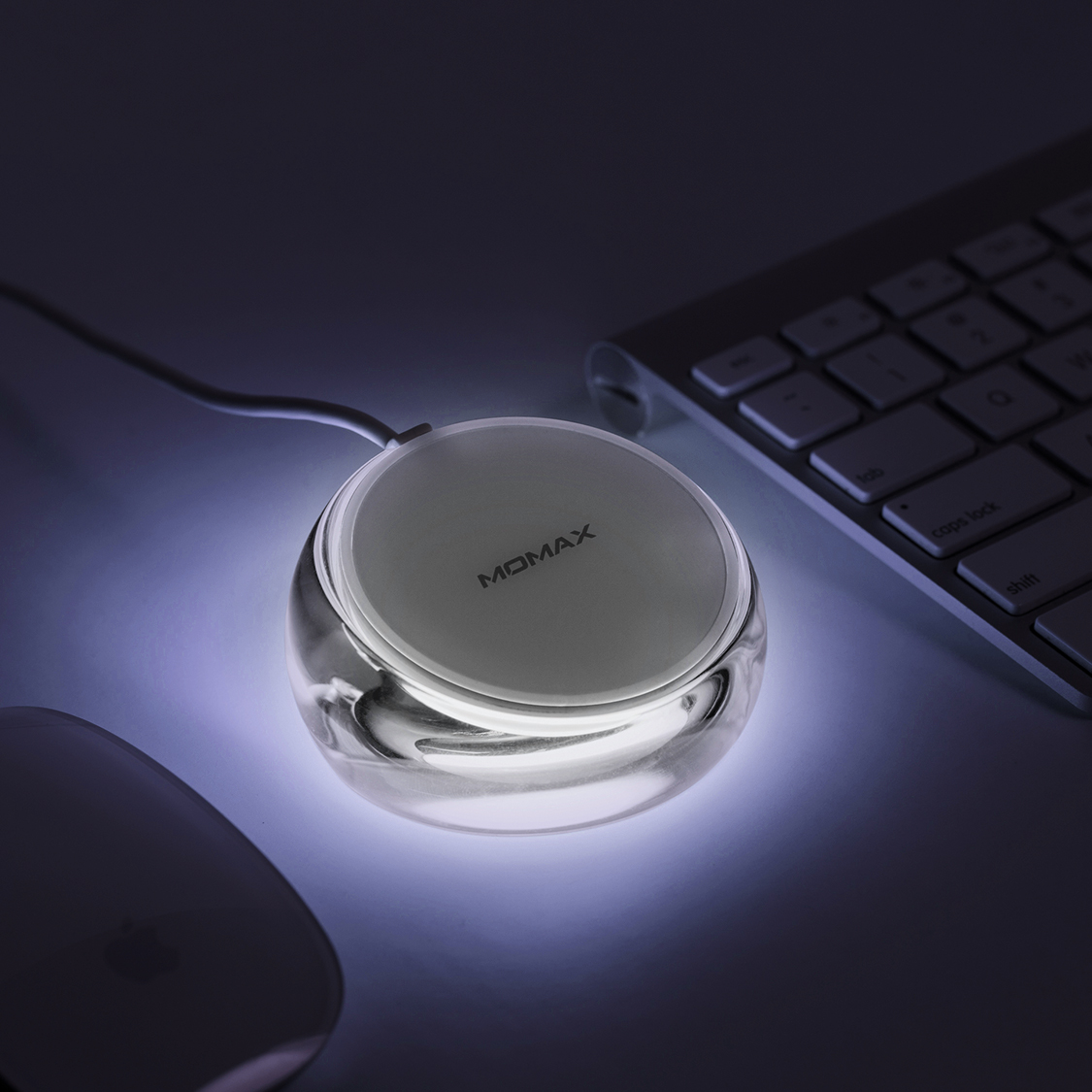 MOMAX Q.DOCK CRYSTAL Fast Wireless Charger LED Indicator